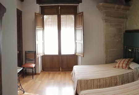 Vivienda Turistica Yamaries Hotel Úbeda Екстериор снимка